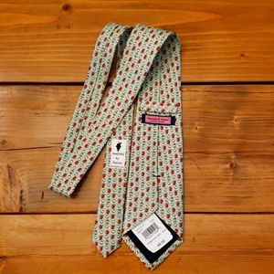 BOYS Vineyard Vines 100% Silk Tie, New with Tags